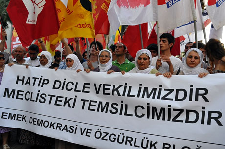 YSK'ya Diyarbakır ve Taksim'de protesto galerisi resim 34