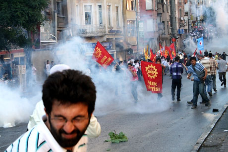 YSK'ya Diyarbakır ve Taksim'de protesto galerisi resim 50
