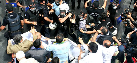 Şişli karıştı, Polisten vekillere biber gazı! galerisi resim 22