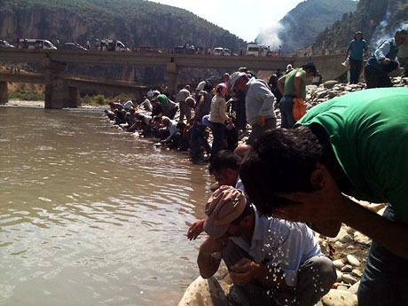 'Canlı Kalkanlara' sert müdahale galerisi resim 17