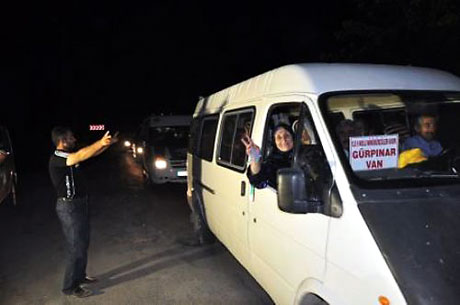 'Canlı Kalkanlara' sert müdahale galerisi resim 22