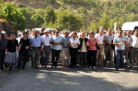 'Canlı Kalkanlara' sert müdahale galerisi resim 24