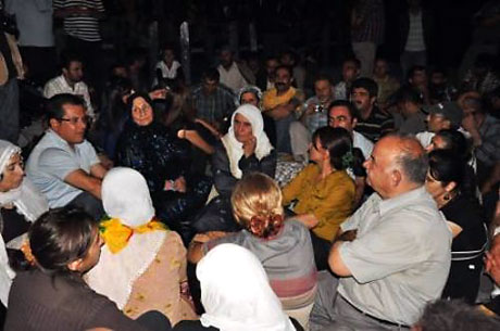 'Canlı Kalkanlara' sert müdahale galerisi resim 30