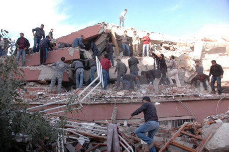 Van'da şiddetli deprem galerisi resim 50