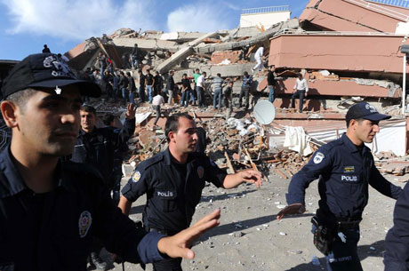 Van'da şiddetli deprem galerisi resim 56