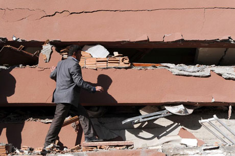 Van'da şiddetli deprem galerisi resim 57