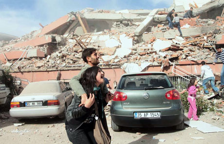 Van'da şiddetli deprem galerisi resim 72