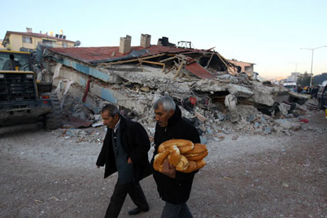 Van'da şiddetli deprem galerisi resim 95