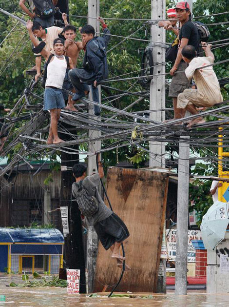 Filipinlerdeki Sel Felaketi galerisi resim 9