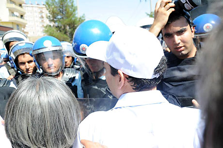 Diyarbakır savaş alanına döndü galerisi resim 96