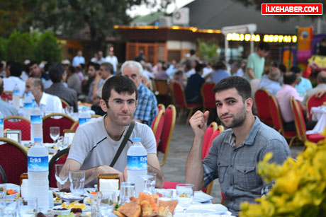 Nûbihar’ın iftar yemeğine büyük ilgi galerisi resim 46