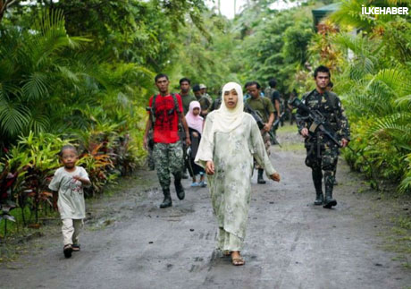 Filipinler'de 40 yıllık savaş sona erdi! galerisi resim 14
