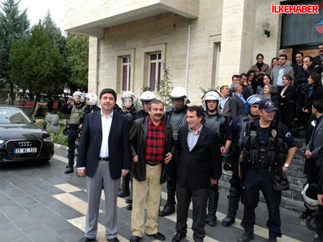 Diyarbakır'da BDP'li vekiller valiliği bastı! galerisi resim 11