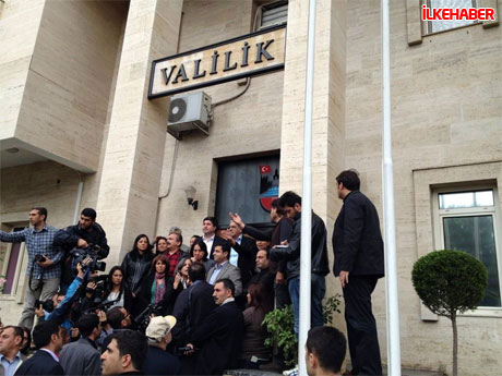 Diyarbakır'da BDP'li vekiller valiliği bastı! galerisi resim 12