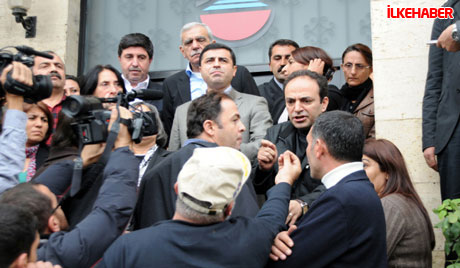 Diyarbakır'da BDP'li vekiller valiliği bastı! galerisi resim 14