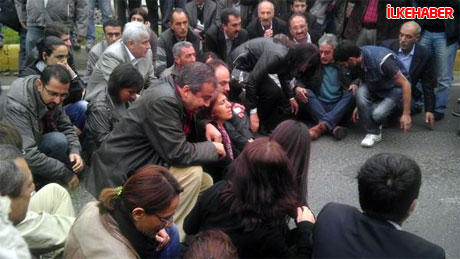 Diyarbakır'da BDP'li vekiller valiliği bastı! galerisi resim 5