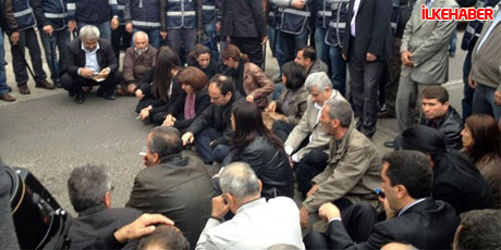Diyarbakır'da BDP'li vekiller valiliği bastı! galerisi resim 9