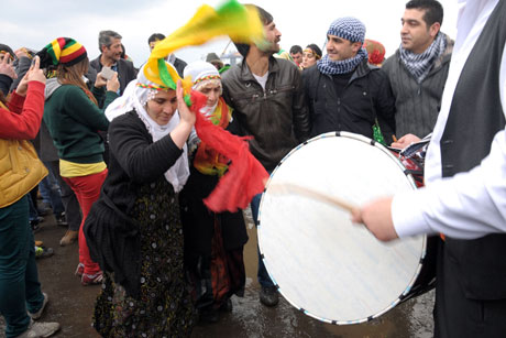 Tarihi 2013 Newroz'undan kareler galerisi resim 9