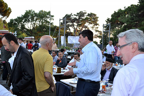 Nûbihar’ın iftar yemeğine büyük ilgi galerisi resim 15