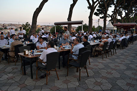 Nûbihar’ın iftar yemeğine büyük ilgi galerisi resim 25