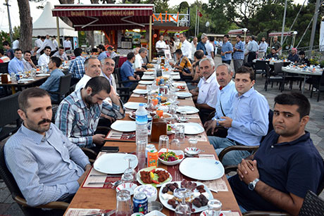 Nûbihar’ın iftar yemeğine büyük ilgi galerisi resim 32