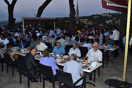 Nûbihar’ın iftar yemeğine büyük ilgi galerisi resim 42