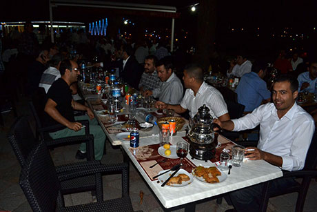 Nûbihar’ın iftar yemeğine büyük ilgi galerisi resim 51