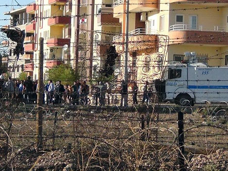 Nusaybin ve Qamişlo duvara karşı yürüdü galerisi resim 9