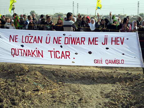 Nusaybin'de-Rojava'da duvar protesto edildi galerisi resim 33