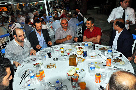 Nûbihar’ın iftar yemeğine büyük ilgi galerisi resim 13