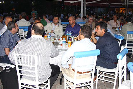 Nûbihar’ın iftar yemeğine büyük ilgi galerisi resim 25