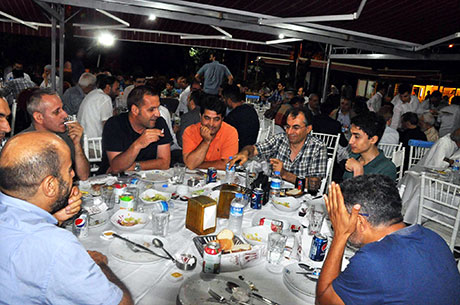 Nûbihar’ın iftar yemeğine büyük ilgi galerisi resim 26