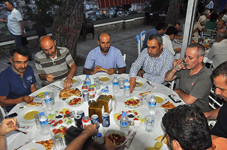 Nûbihar’ın iftar yemeğine büyük ilgi galerisi resim 4