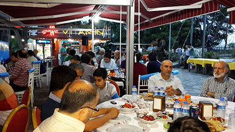 Nûbihar’ın iftar yemeğine büyük ilgi galerisi resim 44