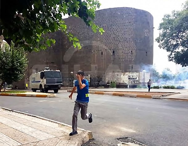 Diyarbakır’ın Sur ilçesinde sokağa çıkma yasağı galerisi resim 4