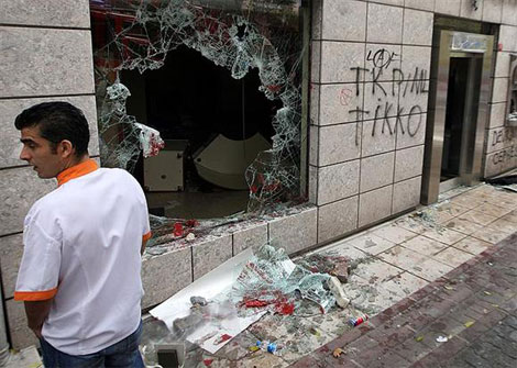 İstiklal Caddesi Savaş Alanına Döndü galerisi resim 14