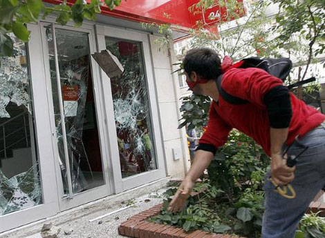 İstiklal Caddesi Savaş Alanına Döndü galerisi resim 19