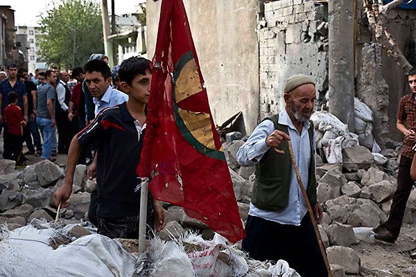 En çarpıcı fotoğraflarla Cizre’de yaşananlar galerisi resim 18