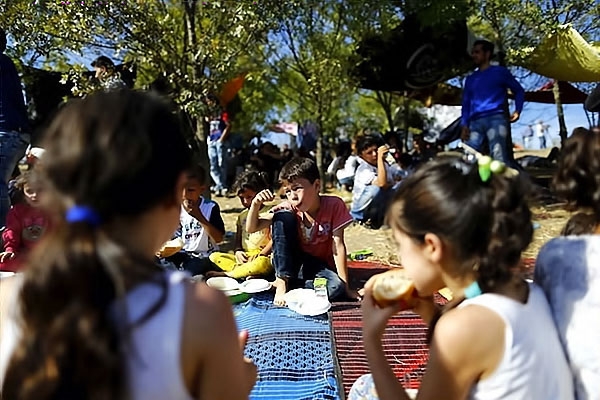 Çocuk gözüyle sığınmacıların dramı galerisi resim 14