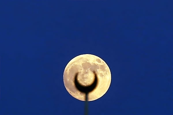 Reuters objektifinden ‘Süper Ay’ manzaraları galerisi resim 10