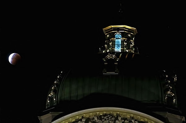 Reuters objektifinden ‘Süper Ay’ manzaraları galerisi resim 2