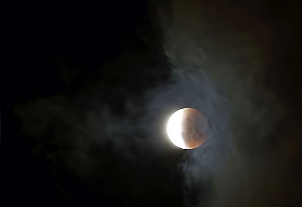 Reuters objektifinden ‘Süper Ay’ manzaraları galerisi resim 5