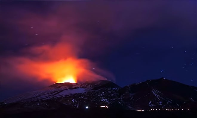 Sessizliğini bozan Etna'dan eşsiz görüntüler galerisi resim 3