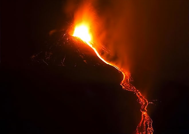 Sessizliğini bozan Etna'dan eşsiz görüntüler galerisi resim 6