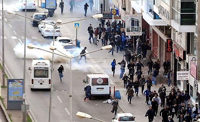 Diyarbakır’da 'Sur' protestosunda olaylar çıktı galerisi resim 33