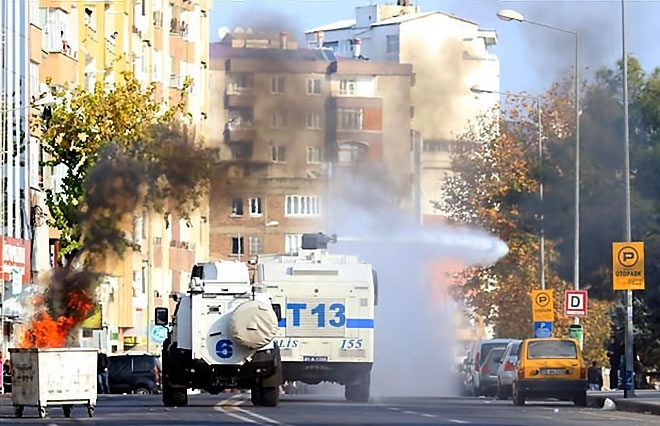 Diyarbakır’da 'Sur' protestosunda olaylar çıktı galerisi resim 4