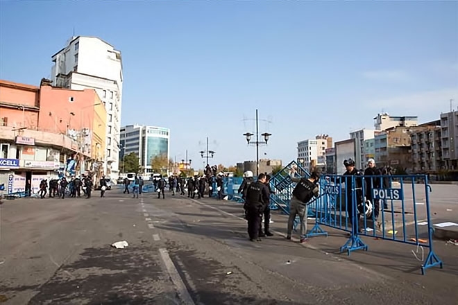 Diyarbakır’da 'Sur' protestosunda olaylar çıktı galerisi resim 7
