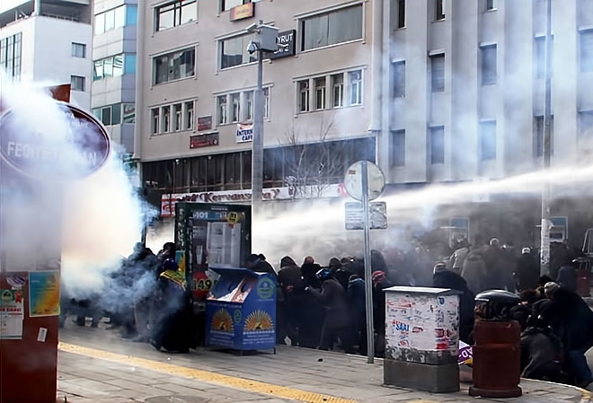 Van’daki protestolara polis müdahalesi galerisi resim 12