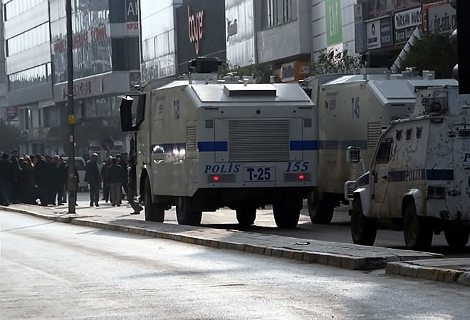 Van’daki protestolara polis müdahalesi galerisi resim 16