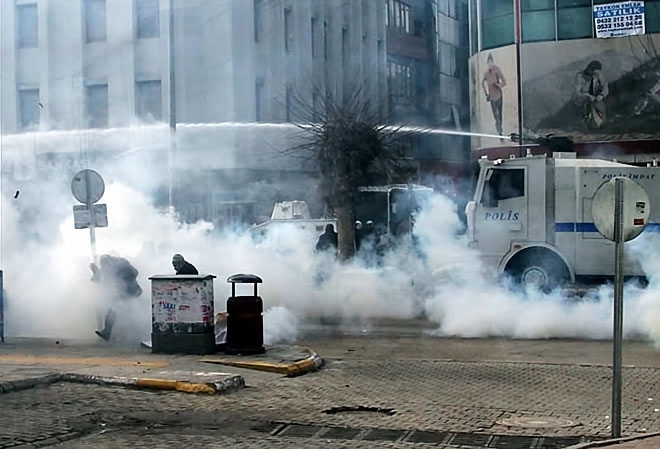Van’daki protestolara polis müdahalesi galerisi resim 18